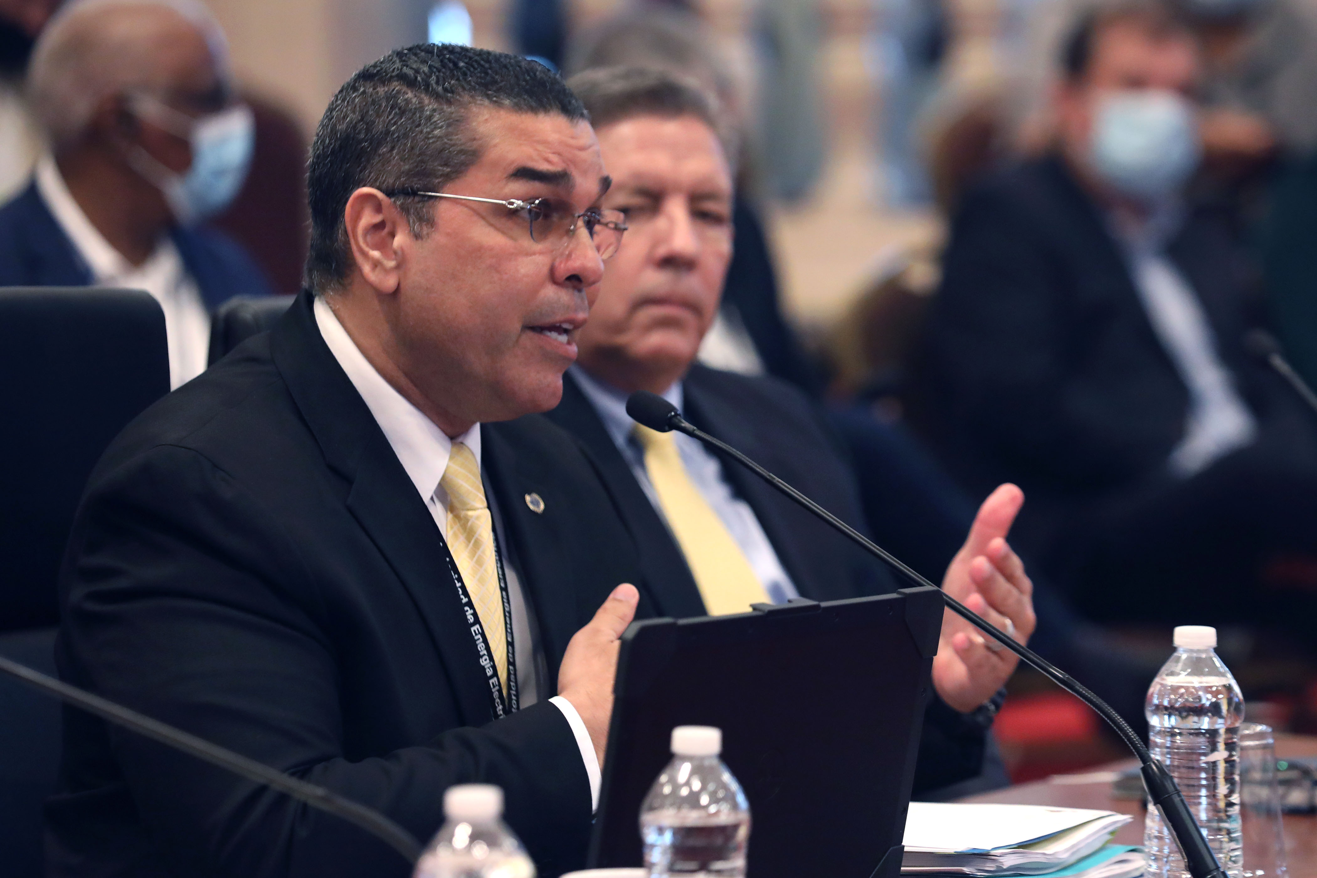 El director ejecutivo de la AEE, Josué Colón, sostuvo que favorece el PS931.