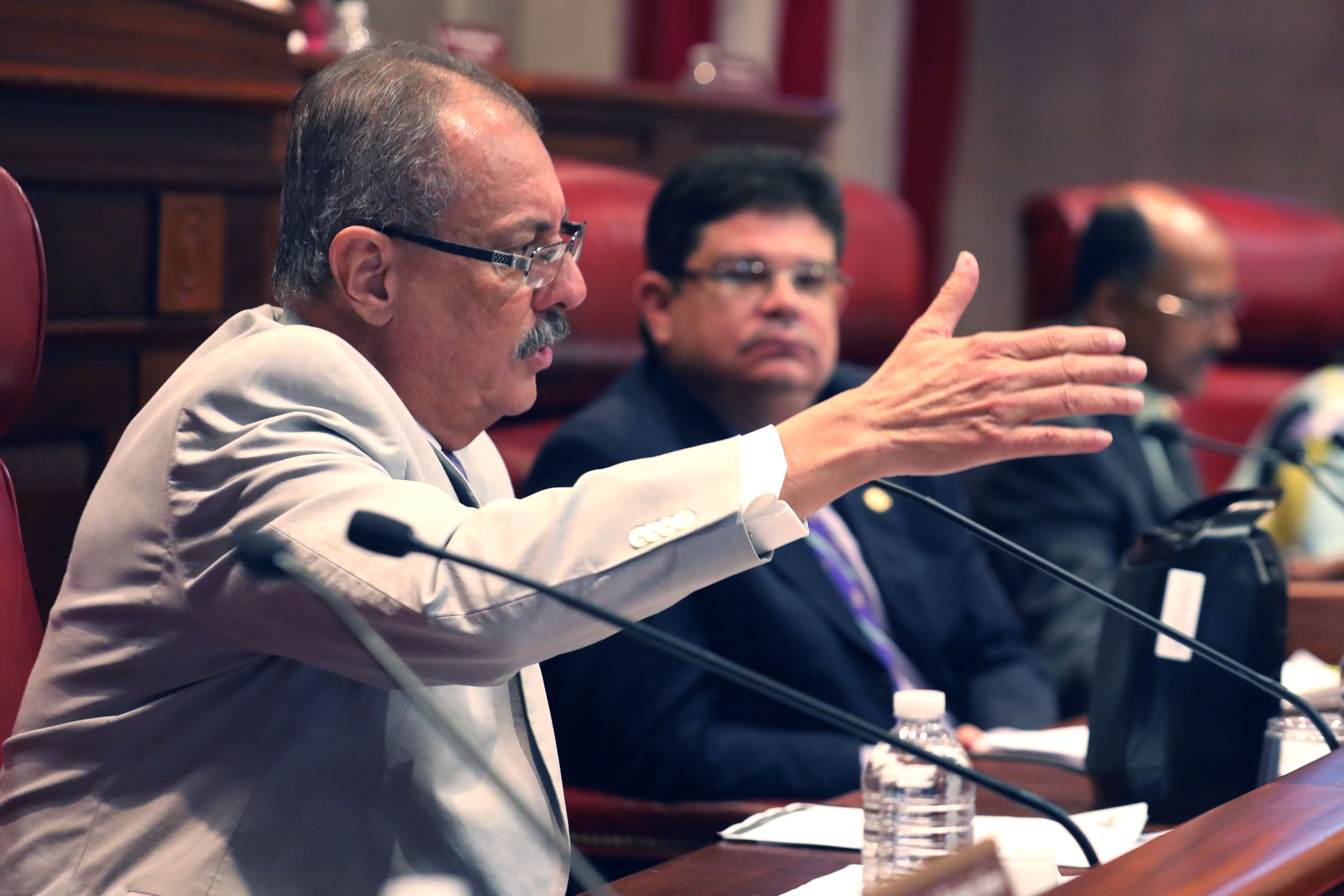 Juan Zaragoza, advirtió que, si se llegara a enmendar la medida para que el repago a la CFSE salga del fondo general, entonces tendría que enmendar el plan fiscal.